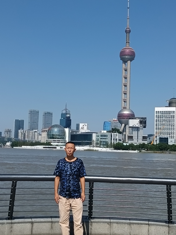 伪装浪漫的第一张照片--四川交友中心