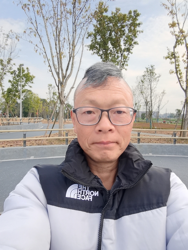 做喜欢的事的第一张照片--四川交友中心